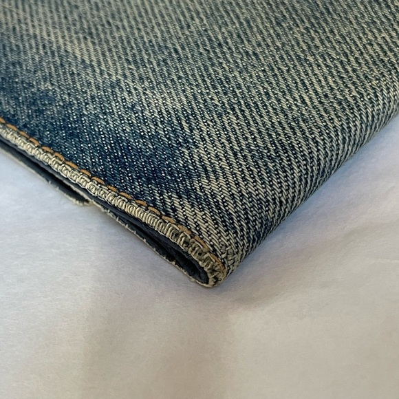 VERY RARE Chanel Vintage Denim CC Compact Wallet - Picture 4 of 16